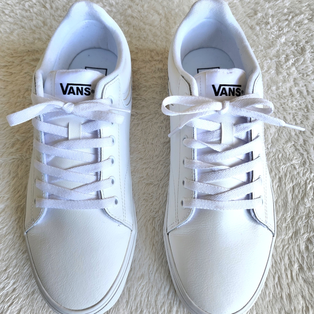 Brand New Vans Seldan Classic White Leather Low-Top Sneakers